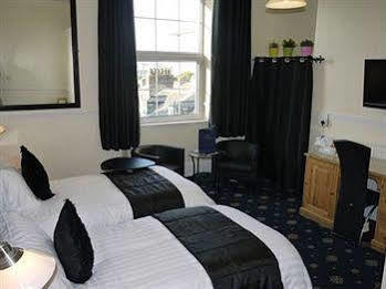 Jewells Guest Accommodation Plymouth Bagian luar foto